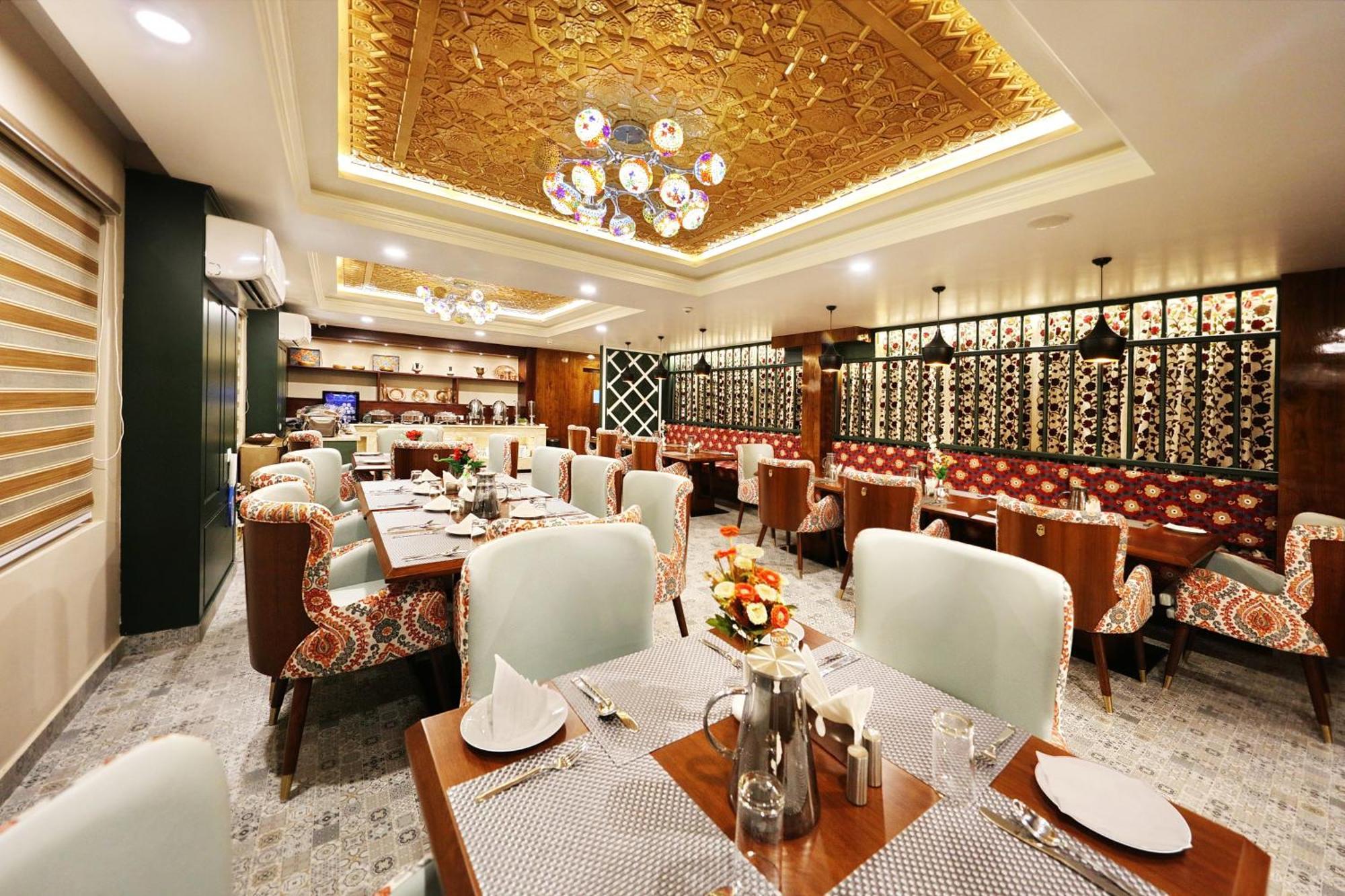Hotel Blanco ศรีนาการ์ ภายนอก รูปภาพ