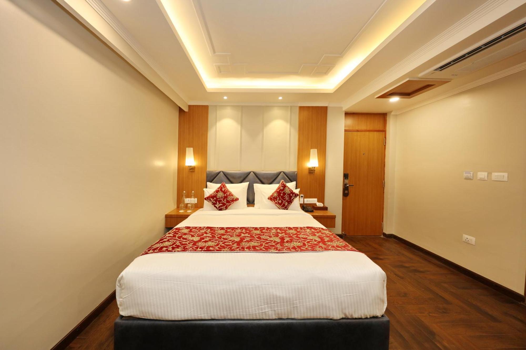 Hotel Blanco ศรีนาการ์ ภายนอก รูปภาพ