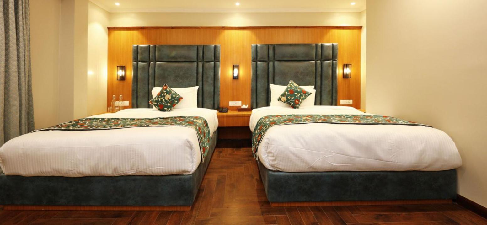 Hotel Blanco ศรีนาการ์ ภายนอก รูปภาพ